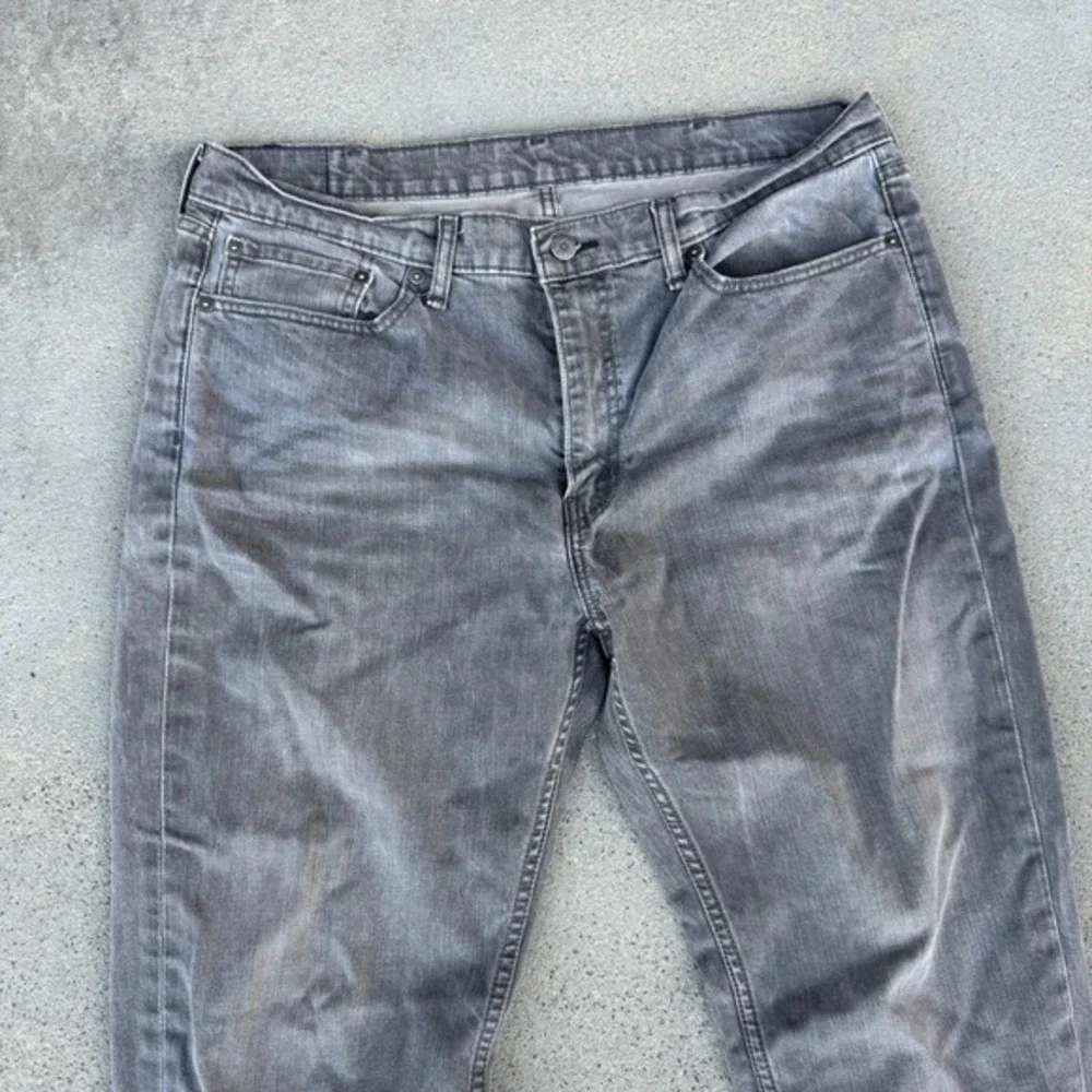 Levi's 514 Jeans Mens 38X32 Grey Denim 100% Cotton Comfort Straight Leg Mid Rise